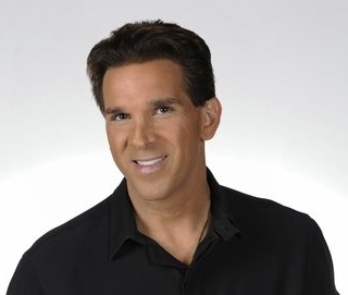 Erik Kuselias