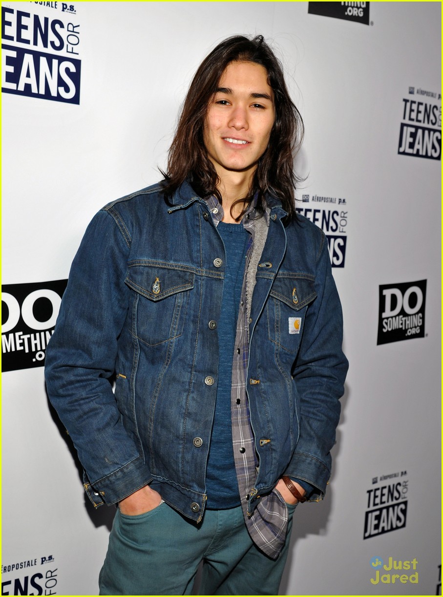 Booboo Stewart 