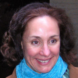 Laurie Metcalf profile picture