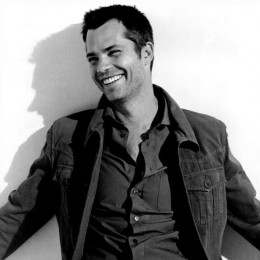 Timothy Olyphant profile picture