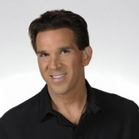 Erik Kuselias