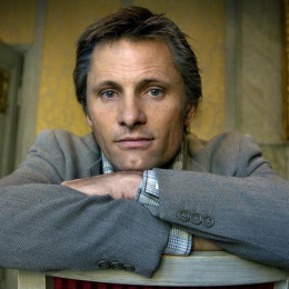 Viggo Mortensen profile picture
