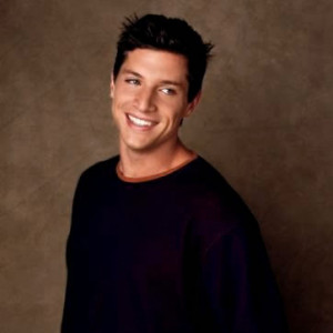 Simon Rex
