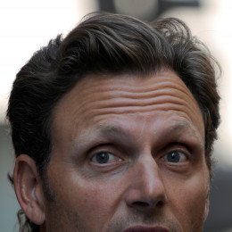 Tony Goldwyn profile picture