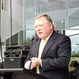 Peter Hitchener profile picture