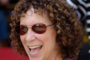Rhea Perlman