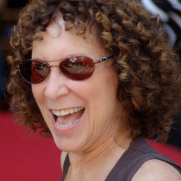 Rhea Perlman profile picture
