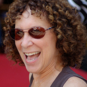Rhea Perlman