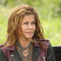 Linda Hamilton profile picture
