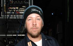 Scott Phillips musician, wife, married, children • biography