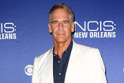 Scott Bakula