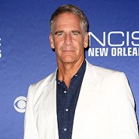 Scott Bakula