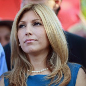 Jeanette Dousdebes