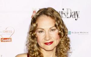 Joan Osborne net worth, biography, married, daughter, husband, divorce ...