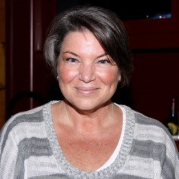 Mindy Cohn profile picture