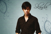 Skandar Keynes 