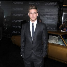 Oliver Jackson-Cohen profile picture