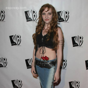 Scarlett Pomers