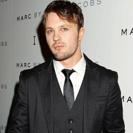 Michael Pitt profile picture
