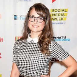 Milana Vayntrub profile picture