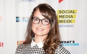 Milana Vayntrub net worth, biography, married, husband, bio, love, divorce