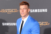 Alan Ritchson 