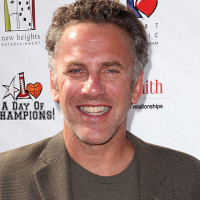 Neil Everett