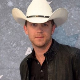 Justin Moore profile picture