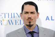 Steve Howey