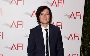 Josh Brener profile picture