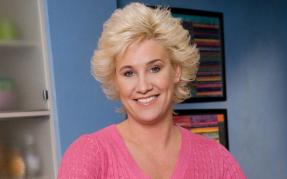 Anne Burrell