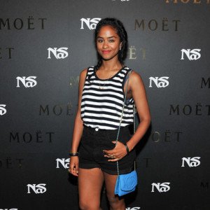 Vashtie Kola