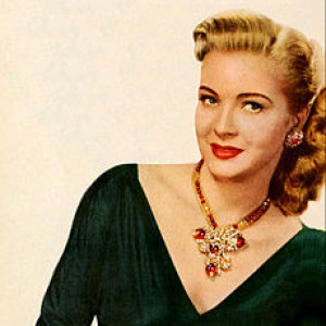 Lori Nelson