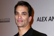 Jonathan Schaech