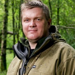 Ray Mears profile picture
