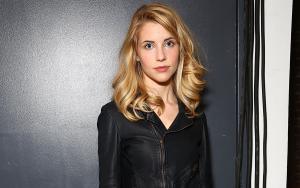 Wallis Currie-Wood age, bio, career, husband, looks, net worth, married