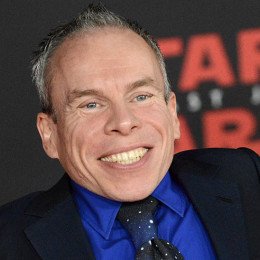 Warwick Davis profile picture