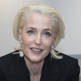 Gillian Anderson profile picture