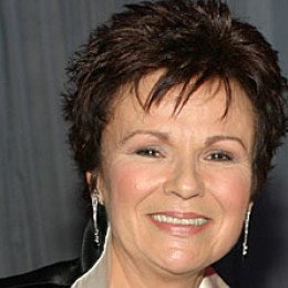 Julie Walters profile picture
