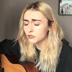 Jocelyn Flores