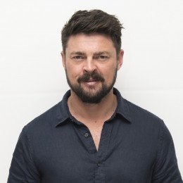Karl Urban profile picture